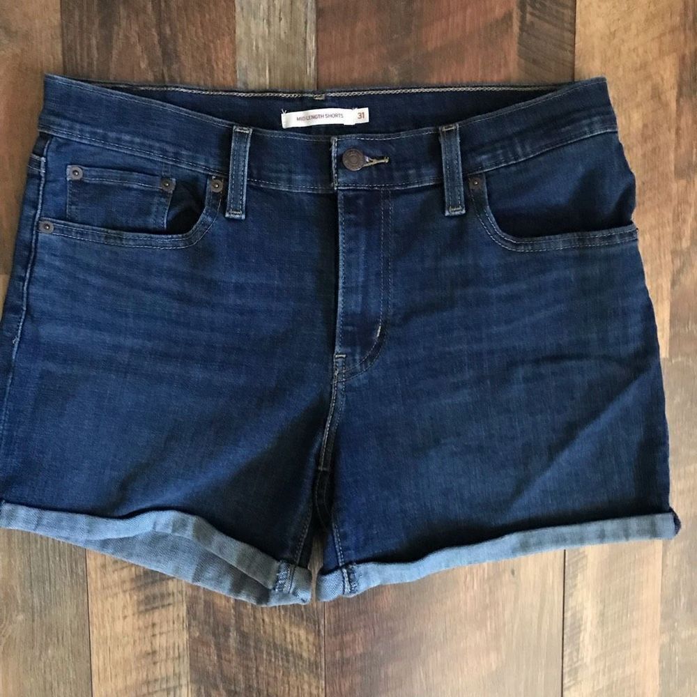 Levi’s denim walking shorts SZ 31 rolled cuffed jean high rise mid length